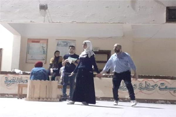 بالصور..بروفات العرض المسرحي لفرقة سمالوط بالمنيا