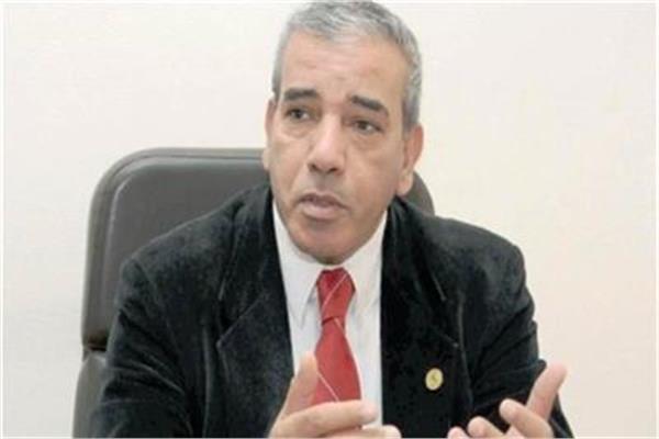 الدكتور عباس شراقي