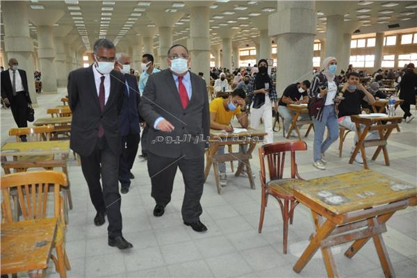 امتحانات الفصل الدراسى الثانى 