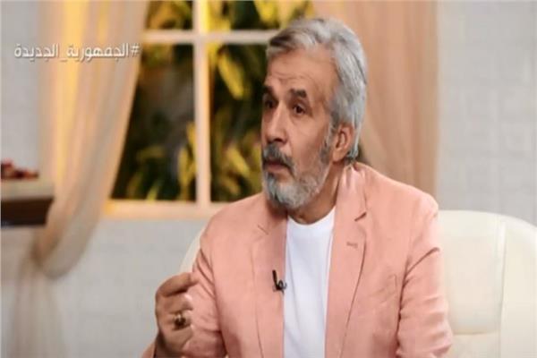الفنان مفيد عاشور