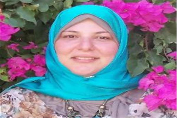  الدكتور منار