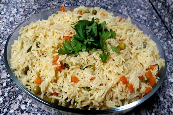  أرز بسمتي البسلة والجزر 