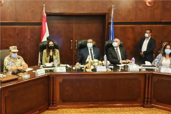 محافظ البحيرة : مشروعك ساهم فى تنفيذ ٢٤ الف مشروع