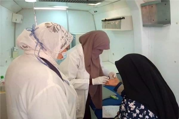  الكشف على ١١٦٣ مواطنا خلال قافلة طبية مجانية  متعددة التخصصات  بغرب النوبارية