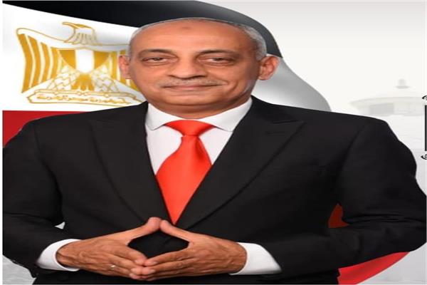الدكتور شريف رفعت أستاذ ورئيس قسم الأمراض الصدرية كلية الطب جامعة الفيوم