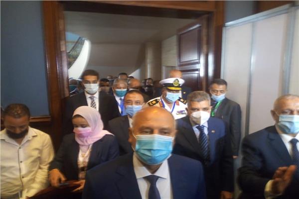 رئيس الأكاديمية العربية يكرم وزير النقل 