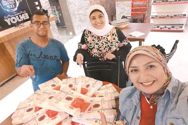  منة تقيم فعاليات لمناقشة الكتب