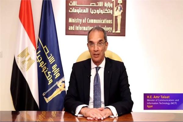 الدكتور عمرو طلعت وزير الاتصالات 