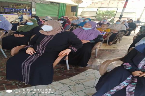 ندوات توعوية لمناهضة الختان والتوعية البيئة ولقاح كورونا بقرى اشمون