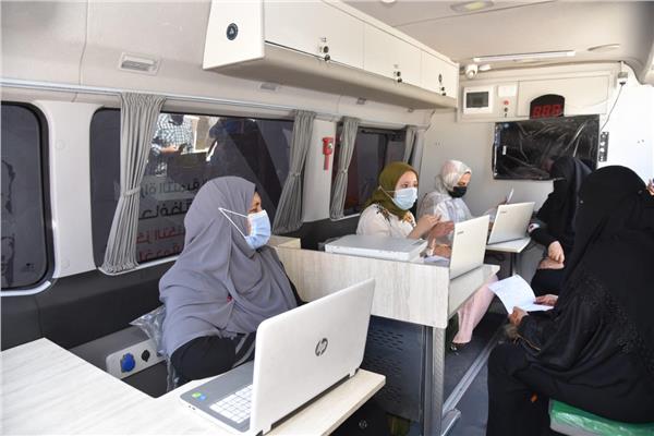 سيارة متنقلة لتقديم الخدمات الحكومية 