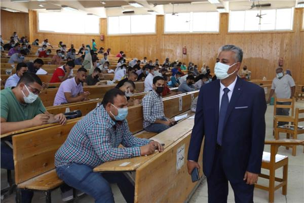 امتحانات كليات جامعة جنوب الوادي