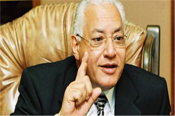 الدكتور علي الدين هلال