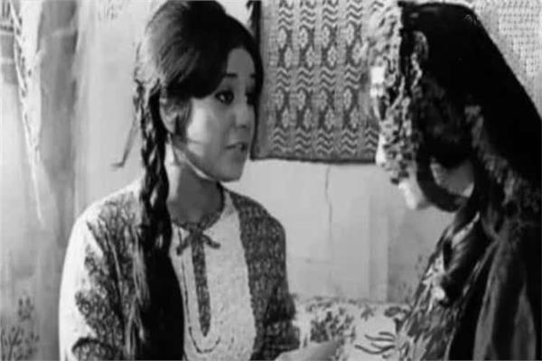 الفنانة زيزي مصطفى 