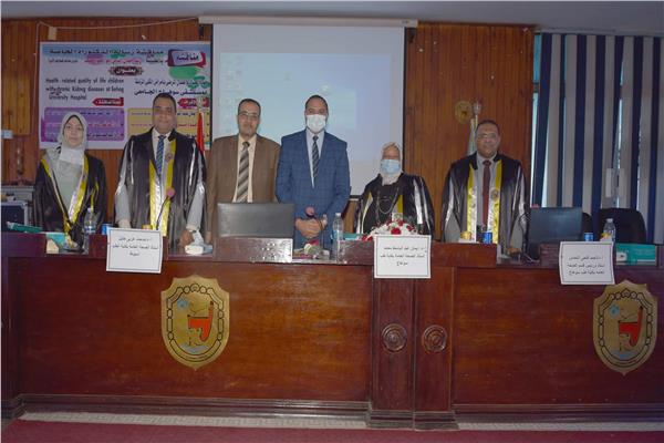 جامعة سوهاج تمنح باحثة درجة الدكتوراه في طب الأسرة 