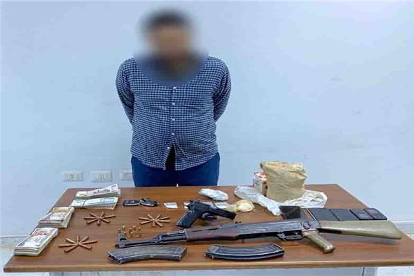ضبط هارب من السجن وبحوزته كميات من المخدرات في جبل أسيوط 