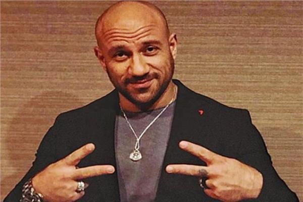الفنان أحمد مكي