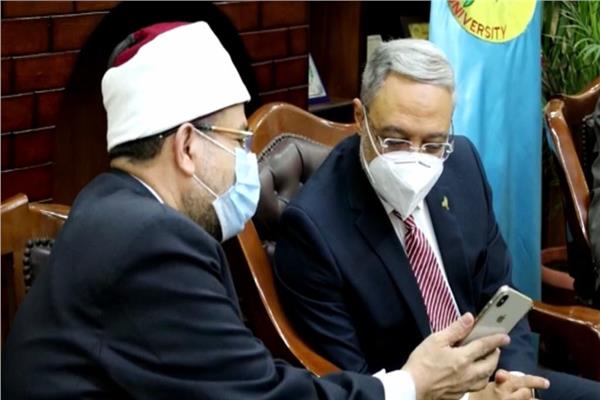 خلال استقبال رئيس جامعة طنطا لوزير الاوقاف  محمد مختار جمعة 