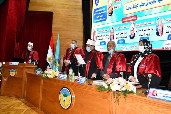 خلال مناقشة رسالة الماجستير
