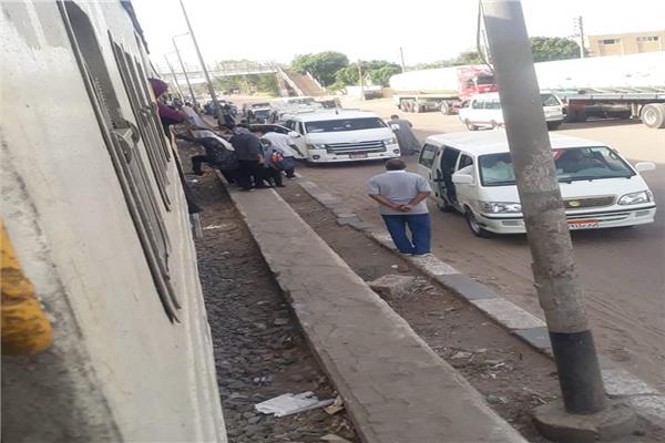  محافظ أسوان يوفر وسائل مواصلات لمراقبي الامتحانات