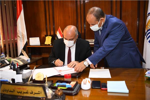 محافظ قنا يعتمد نتيجة الشهادة الاعدادية