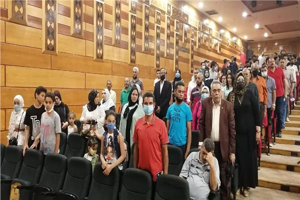 العرض المسرحى "بيرجنت النساج" بالمنيا
