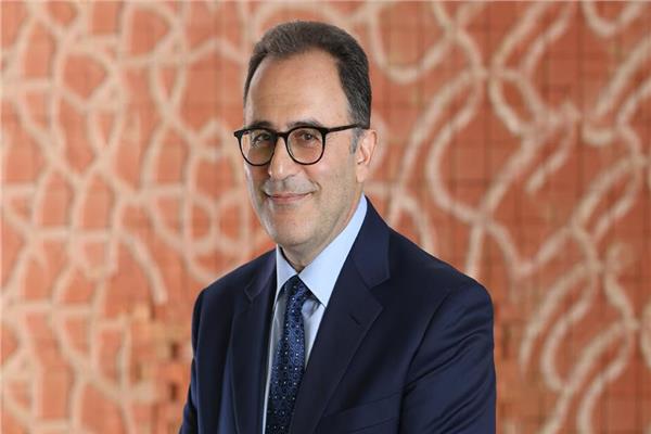  أحمد دلّال رئيساً للجامعة الأمريكية بالقاهرة
