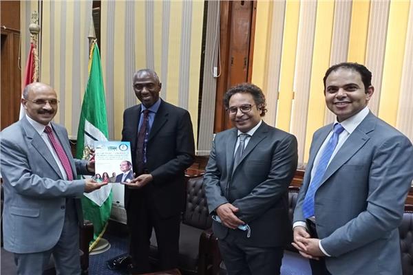 عميد كلية دار العلوم الدكتور عبد الراضي عبد المحسن