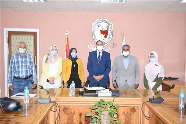 جامعة سوهاج تبحث مع مكتب التأهيل الاجتماعي للمعاقين آليات إستخراج بطاقات الخدمات المتكاملة