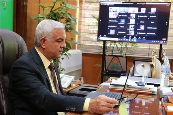  رئيس جامعة المنوفية