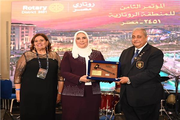  نيفين القباج وزيرة التضامن