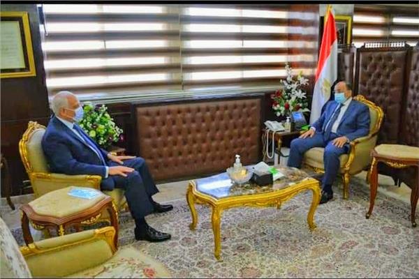 خلال اجتماع أحمد راشد محافظ الجيزة مع اللواء محمود شعراوي وزير التنمية المحلية