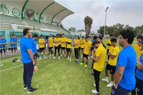 جلسة لرئيس بيراميدز مع اللاعبين