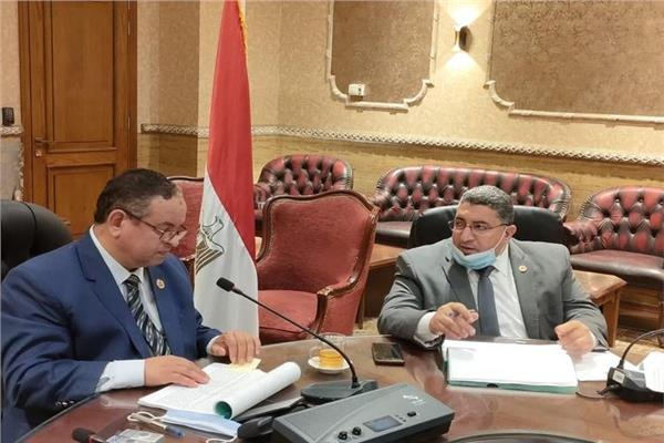 الشحات غتورى رئيس مصلحة الجمارك