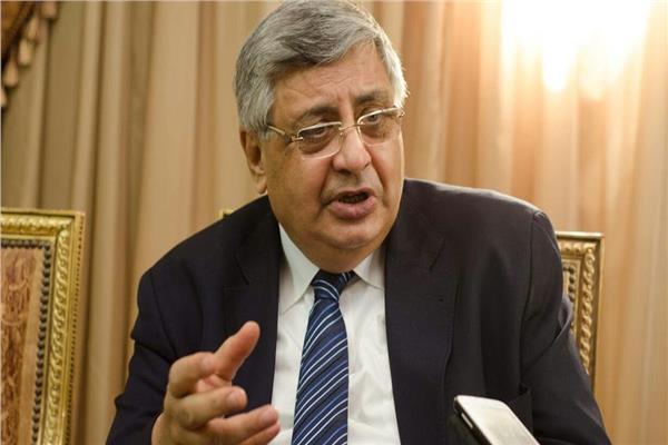 عوض تاج الدين، مستشار رئيس الجمهورية لشئون الصحة