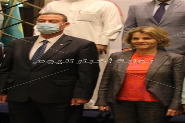السفير الفلسطيني والسفيرة الإسرائيلية بالقاهرة