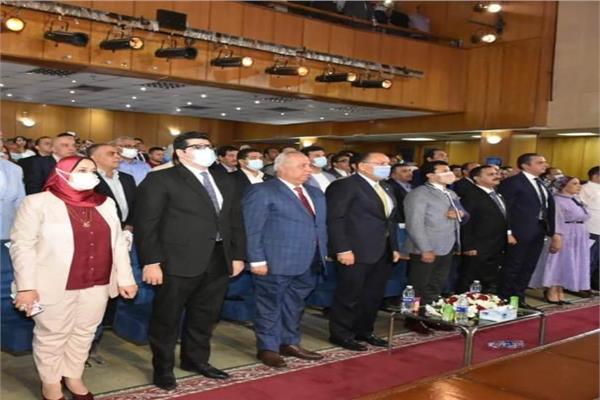 محافظ الشرقية السابق يظهر في احتفالية ثقافية عقب شائعة القبض عليه بقضية نائب العفاريت 