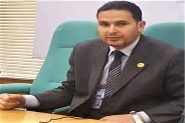  الدكتور نبيل بكير عميد كلية الطب البيطرى