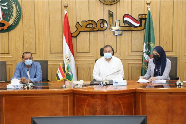 محافـظ المنوفية يلتقى عدد من مواطني  الباجور لبحث مطالبهم 