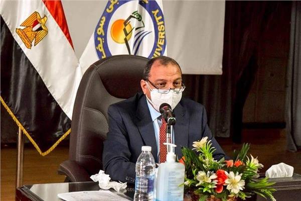  رئيس جامعة بني سويف