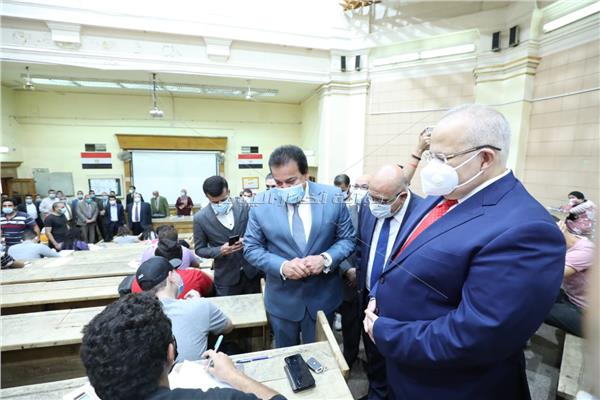  د. خالد عبدالغفار وزير التعليم العالي والبحث العلمي