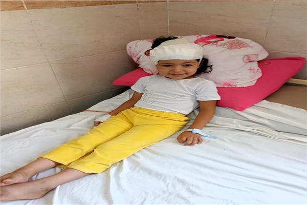 إنقاذ حياة طفلة بجراحة عاجلة في المنوفية
