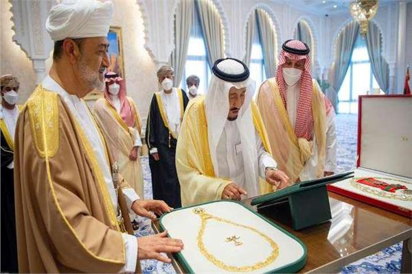 سلطان عمان وخادم الحرمين الشريفين 