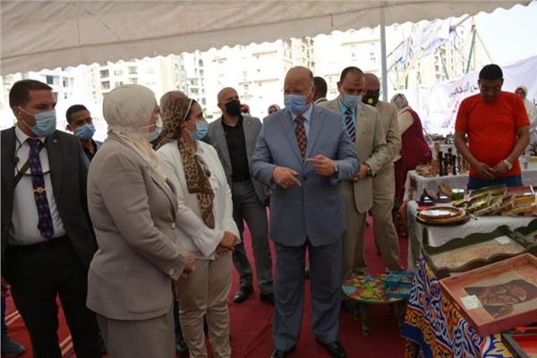  محافظ القاهرة يفتتح معرض الاثاث والديكور باسعار مخفضة