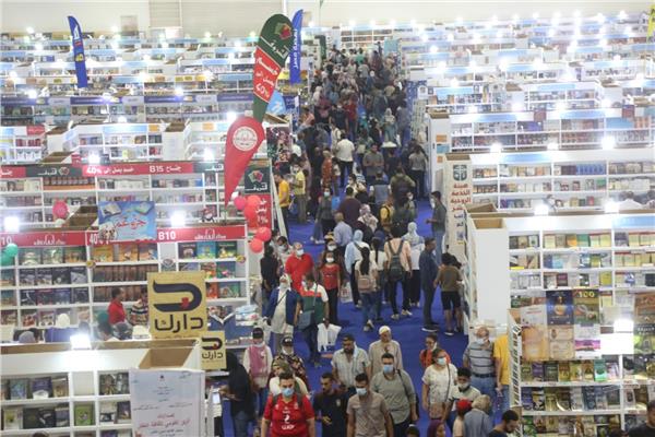  معرض الكتاب الأول عالميا في تخطي حاجز المليون زائر منذ جائحة كورونا
