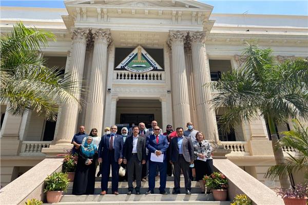 الجيزاوى يستقبل وفد وحدة إدارة المشروعات بوزارة التعليم العالى