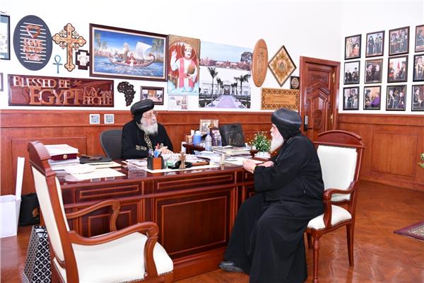  البابا تواضروس يستقبل الأنبا مرقوريوس أسقف جرجا