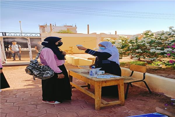 طلاب الوادي الجديد