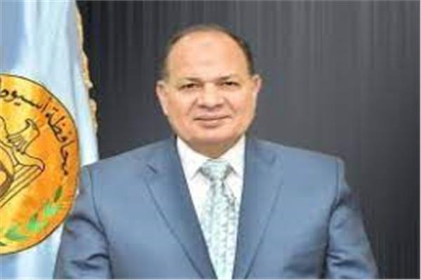 اللواء عصام سعد محافظ أسيوط 