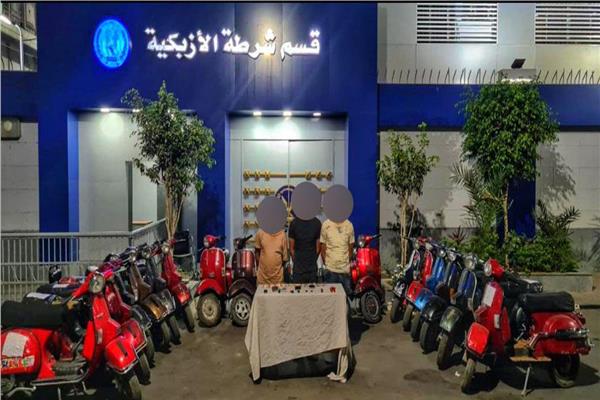 لصوص الدراجات النارية 