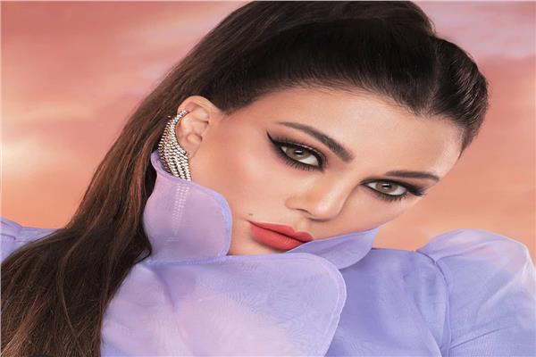 الفنانة هيفاء وهبيالفنانة هيفاء وهبي